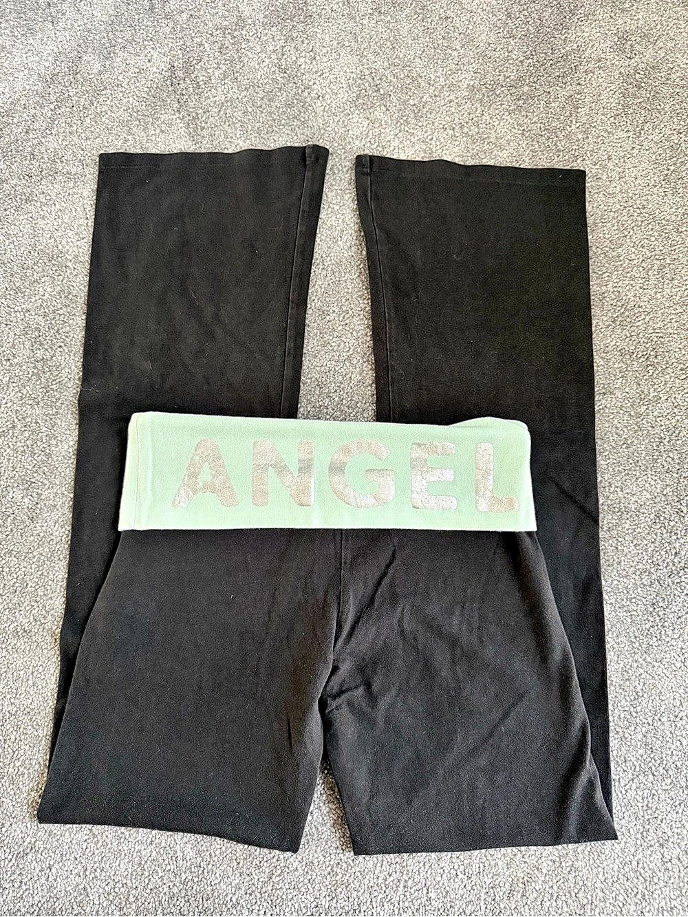 Victoria's Secret Angel Foldover Flare Yoga Pants Black & Green